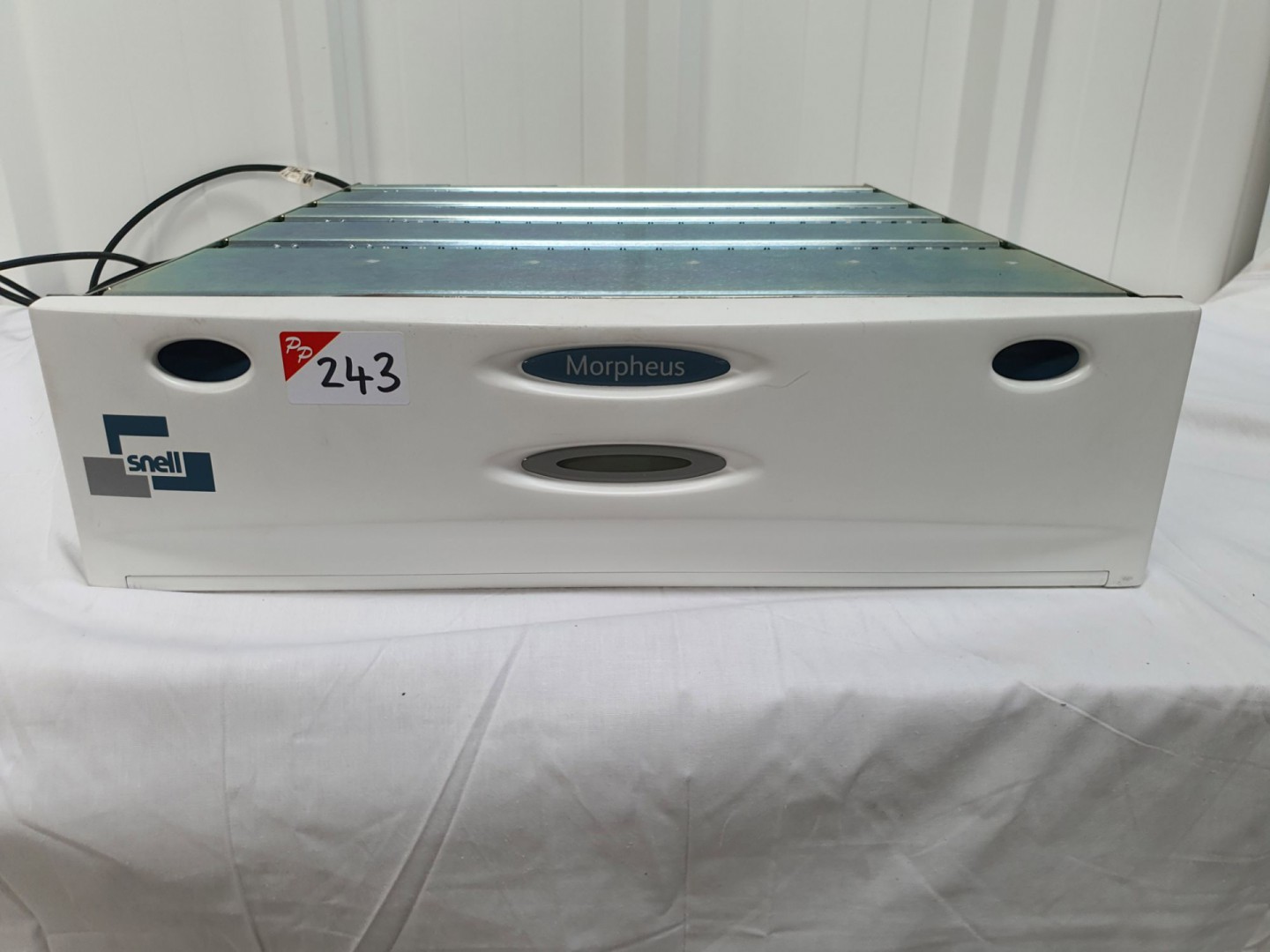 Snell Morpheus chassis inc: 2x MOR-2330 front, 1x...