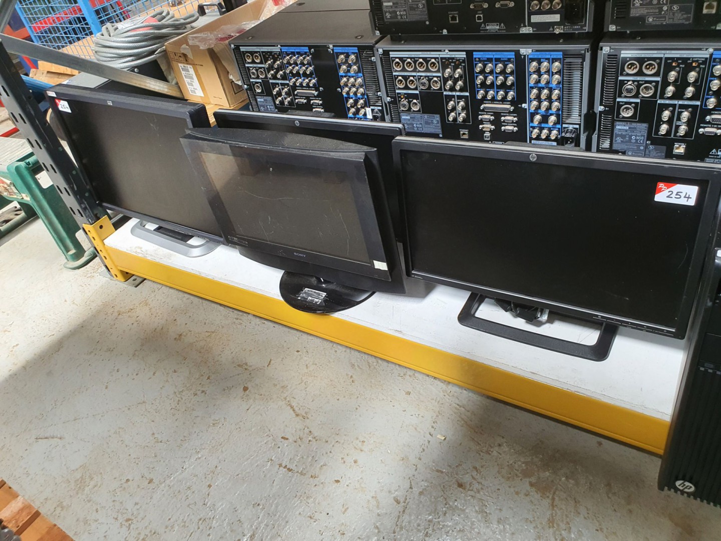 4x various LCD monitors inc: HP, Sony