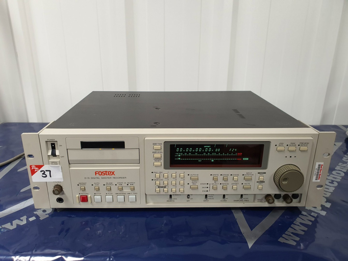 Fostex D-15 digital master recorder