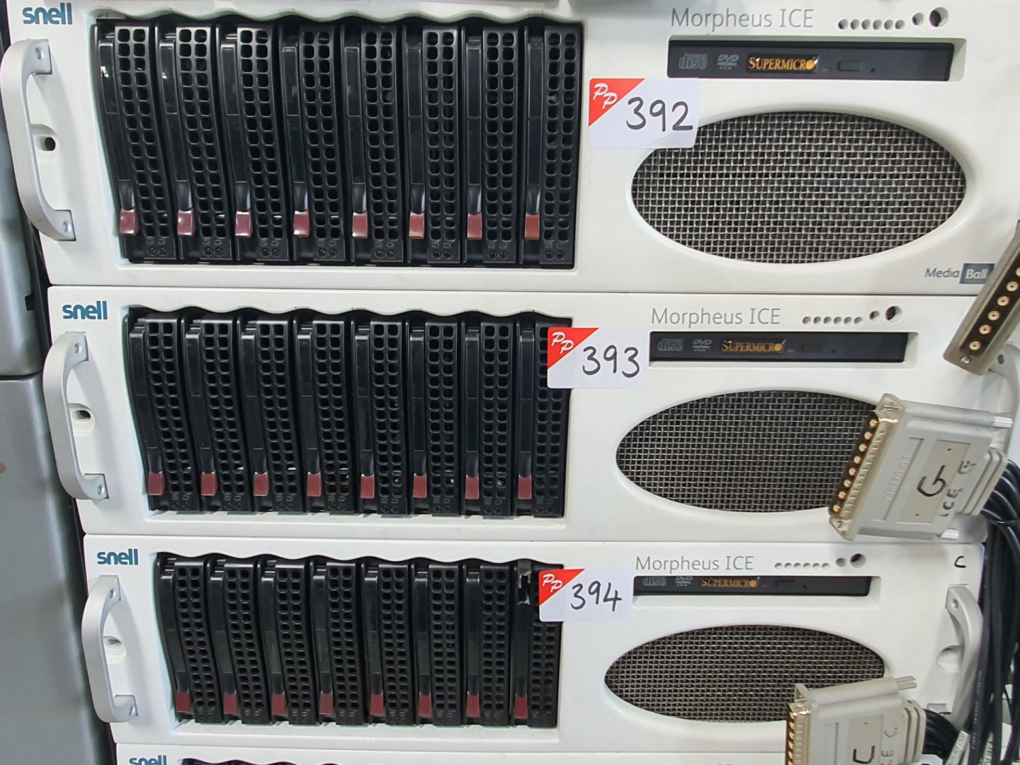 Snell Morpheus Ice media ball rack type server