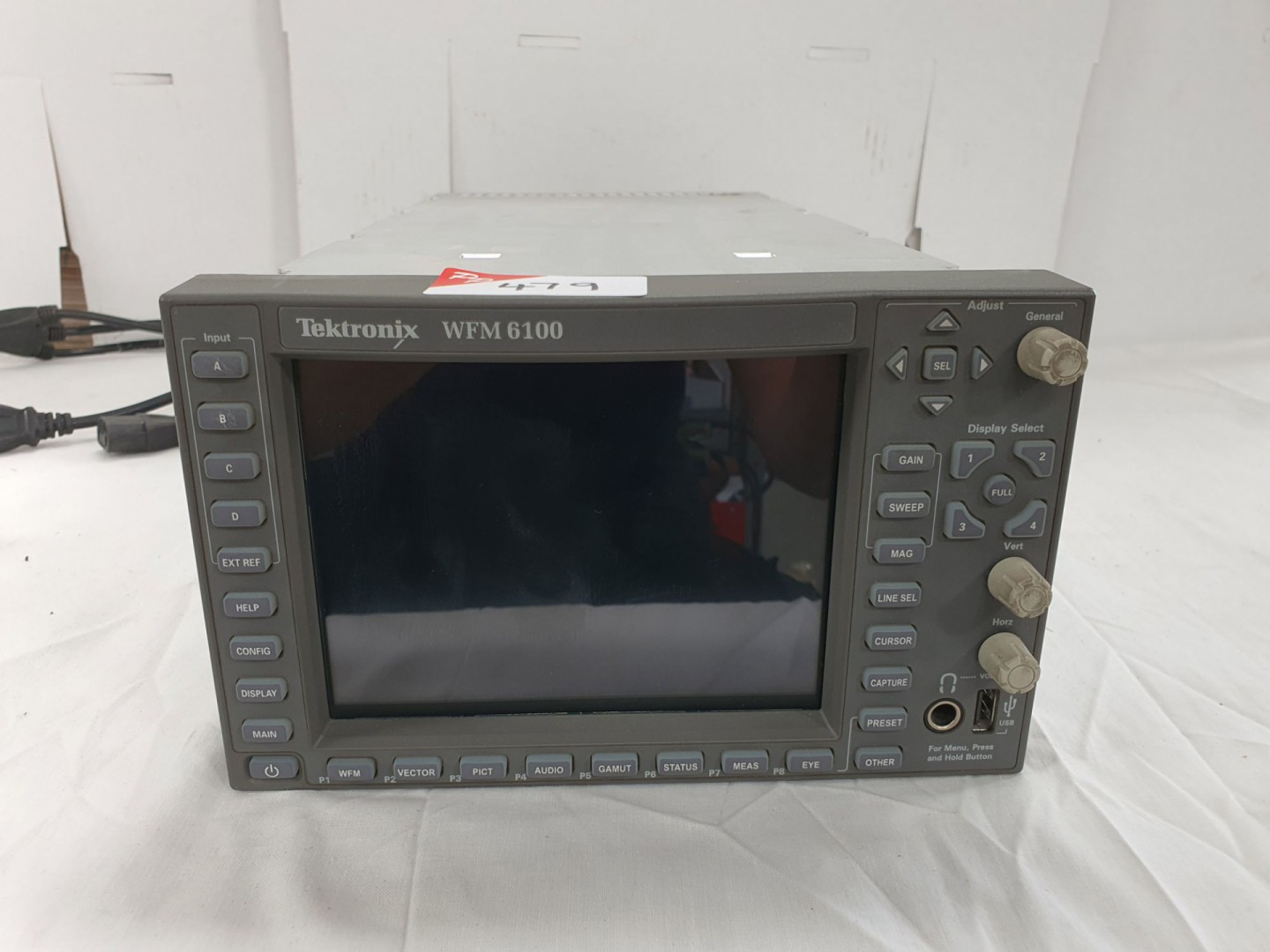 Tektronix WFM6010 waveform monitor (no power)