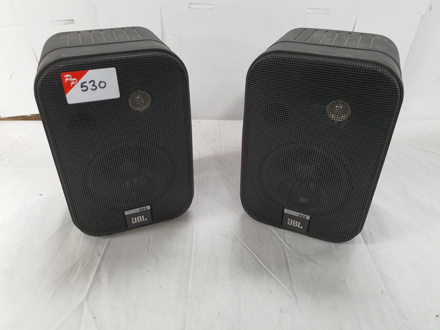 2x JBL Control 1 speakers