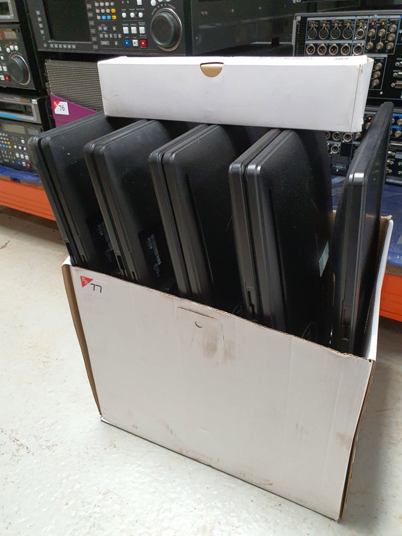 9x Dell E2214Hb LCD monitors (no stands)