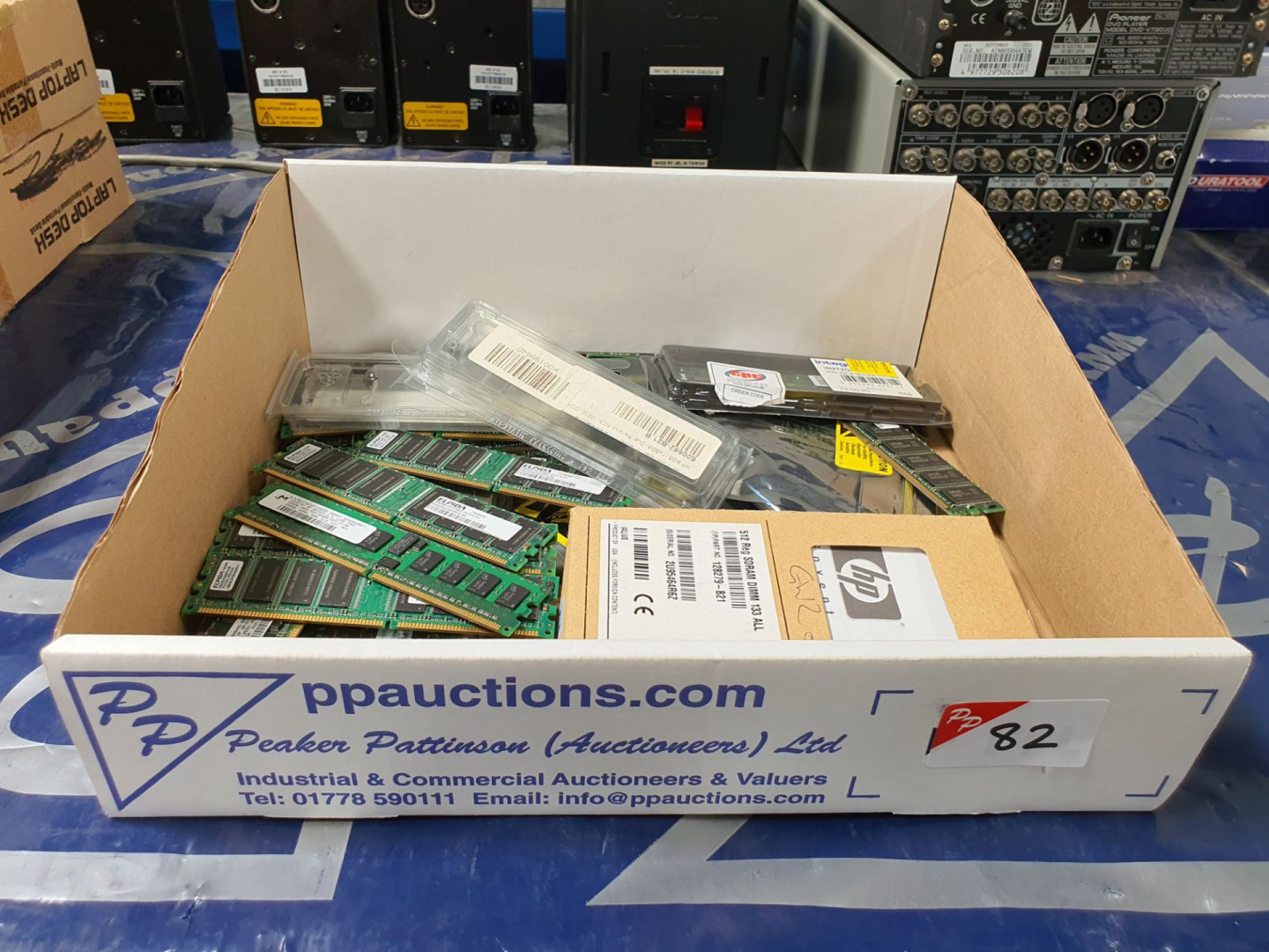 Qty various PC memory inc: Netlist 256MB, HP 2GB,...