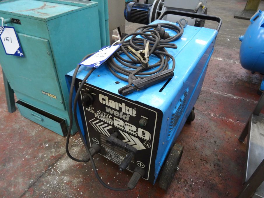 Clarke Weld DC Arc Turbo 220 welder, 220A - lot lo...