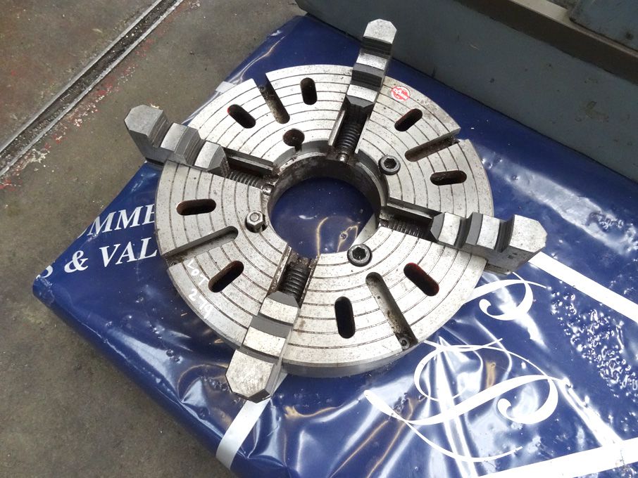 Rohm 400mm 4 jaw chuck - lot located at: Harlow, E...