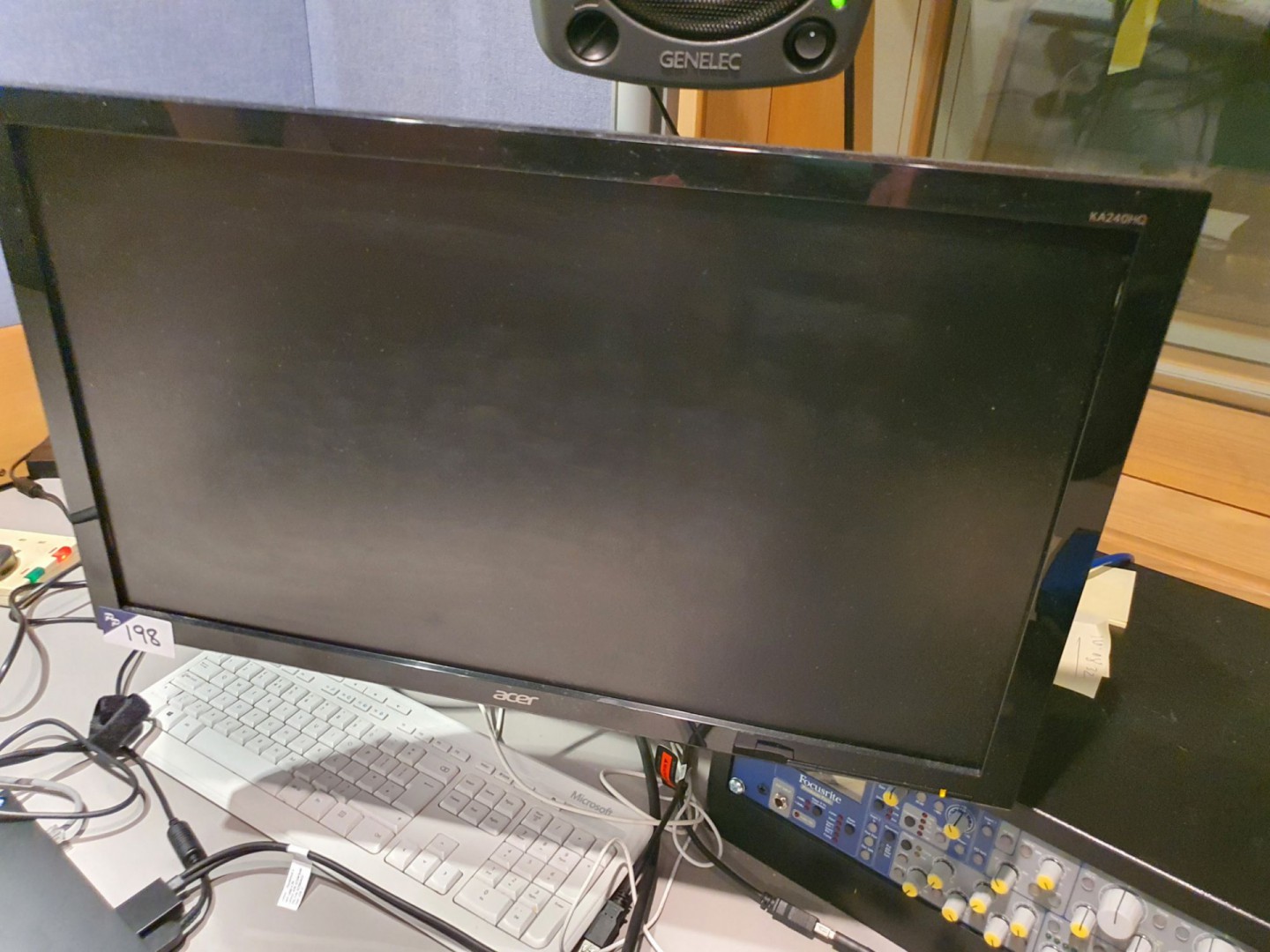 3x various Acer LCD monitors (no brackets / stands...