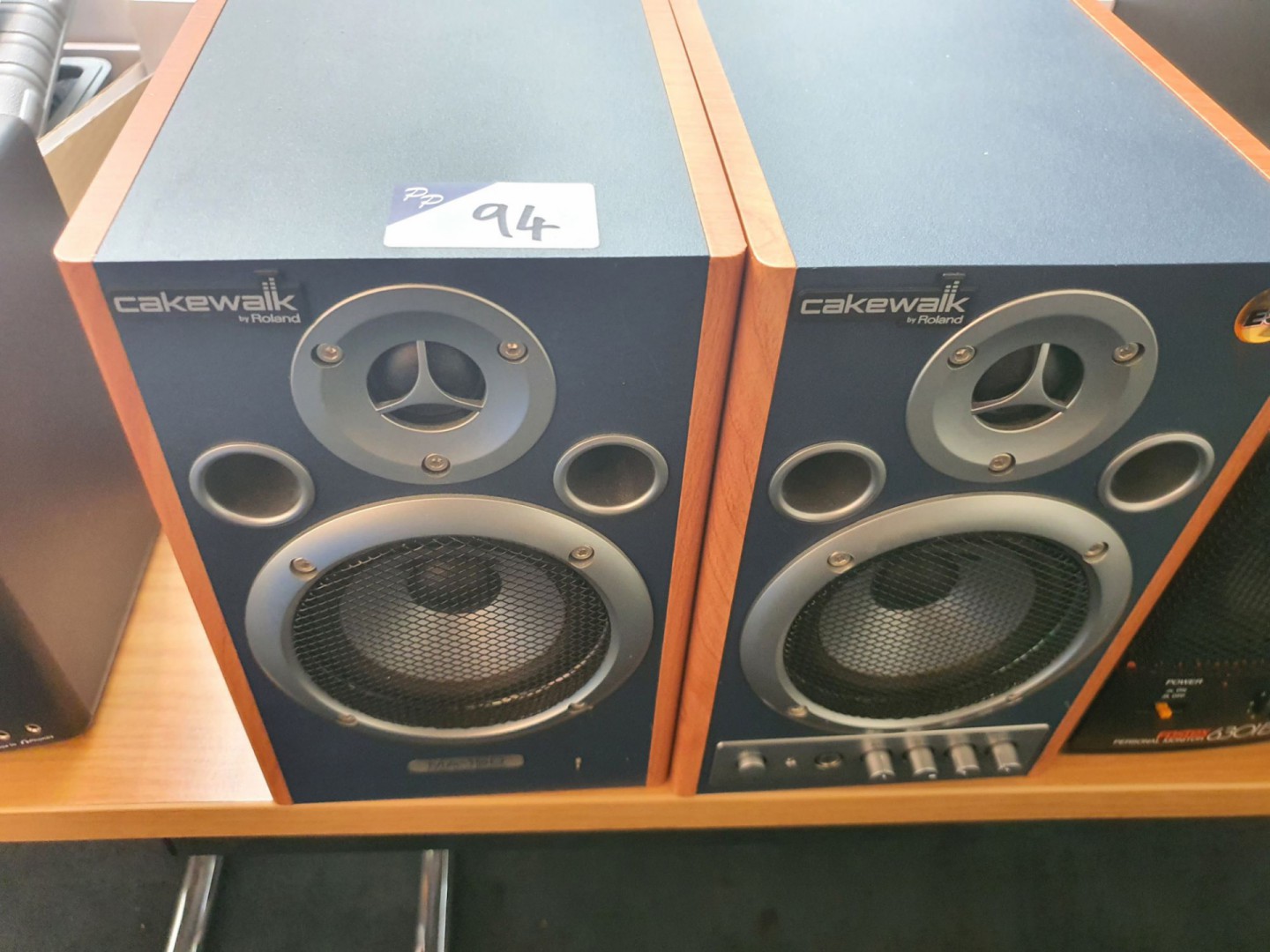 Pair Roland Cakewalk MA-150 stereo micro monitor s...