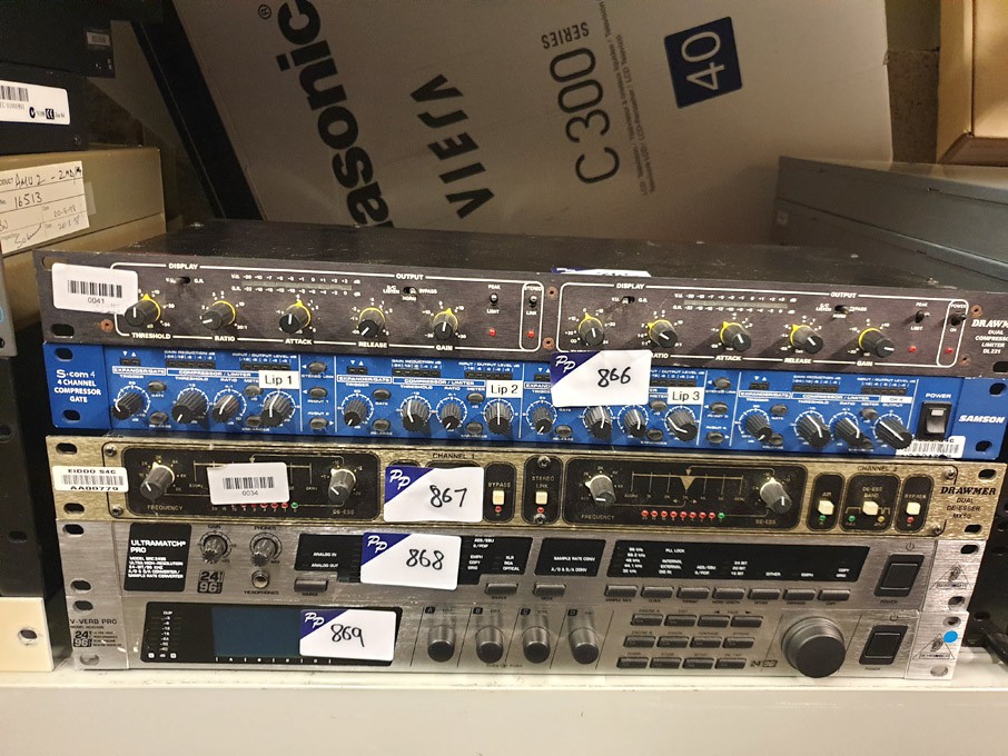 Behringer Ultramatch Pro SRC 2496 sample rate conv...