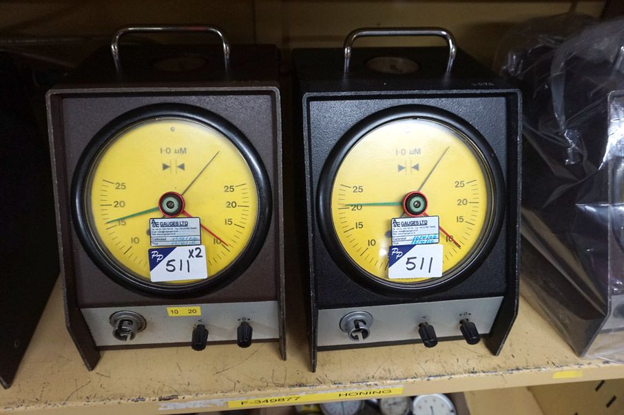 2x Mercer Clearline 2 air gauges