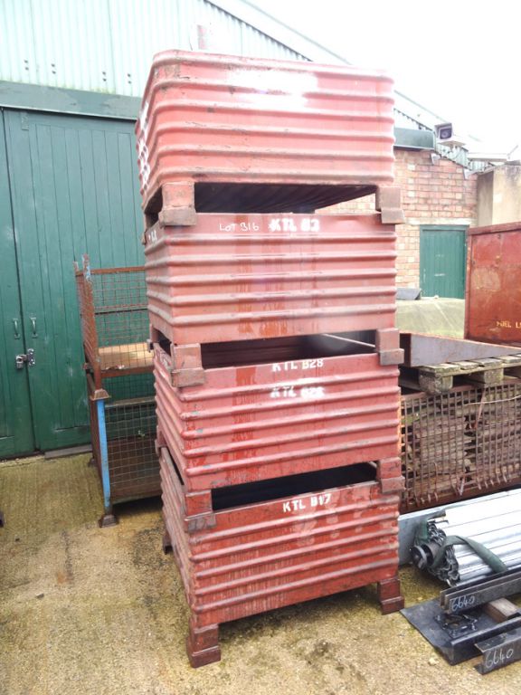 4x Solid sided steel stackable stillages, 1000x100...