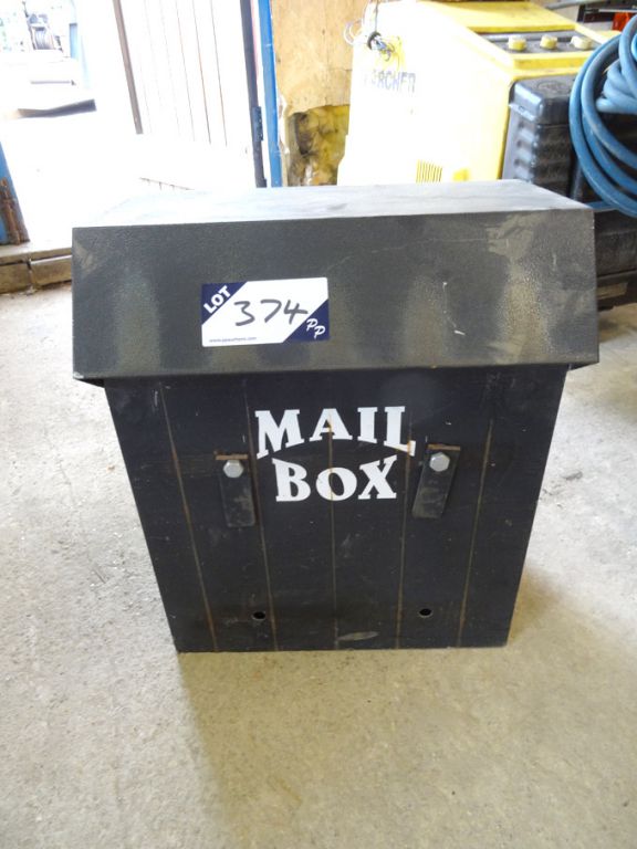 Metal mail box, 280x420x510mm approx - Lot Located...
