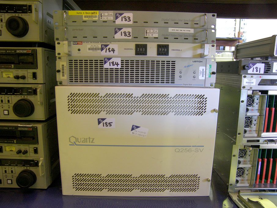 Quartz Q256-SV router 64 outputs, 512 inputs with...