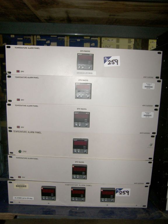 6x rack type temperature alarm panels