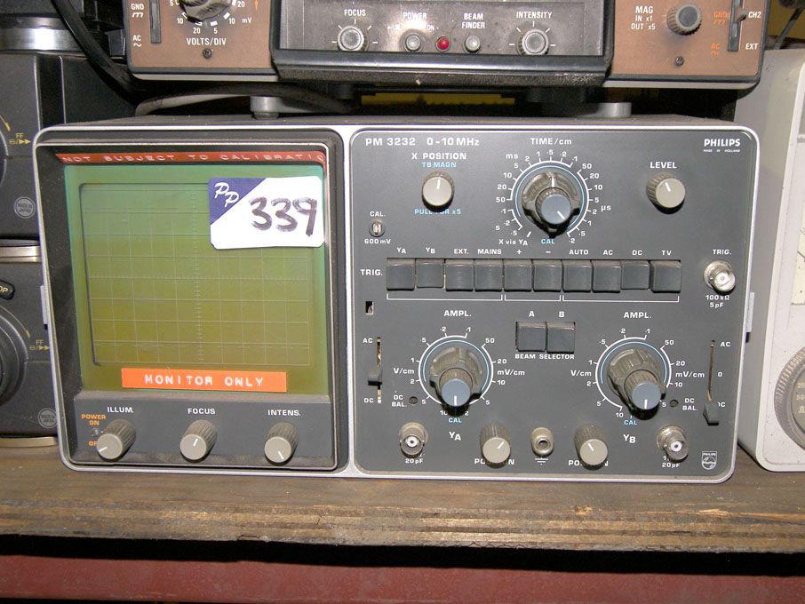 Philips PM3232 0-10MHz dual channel oscilloscope