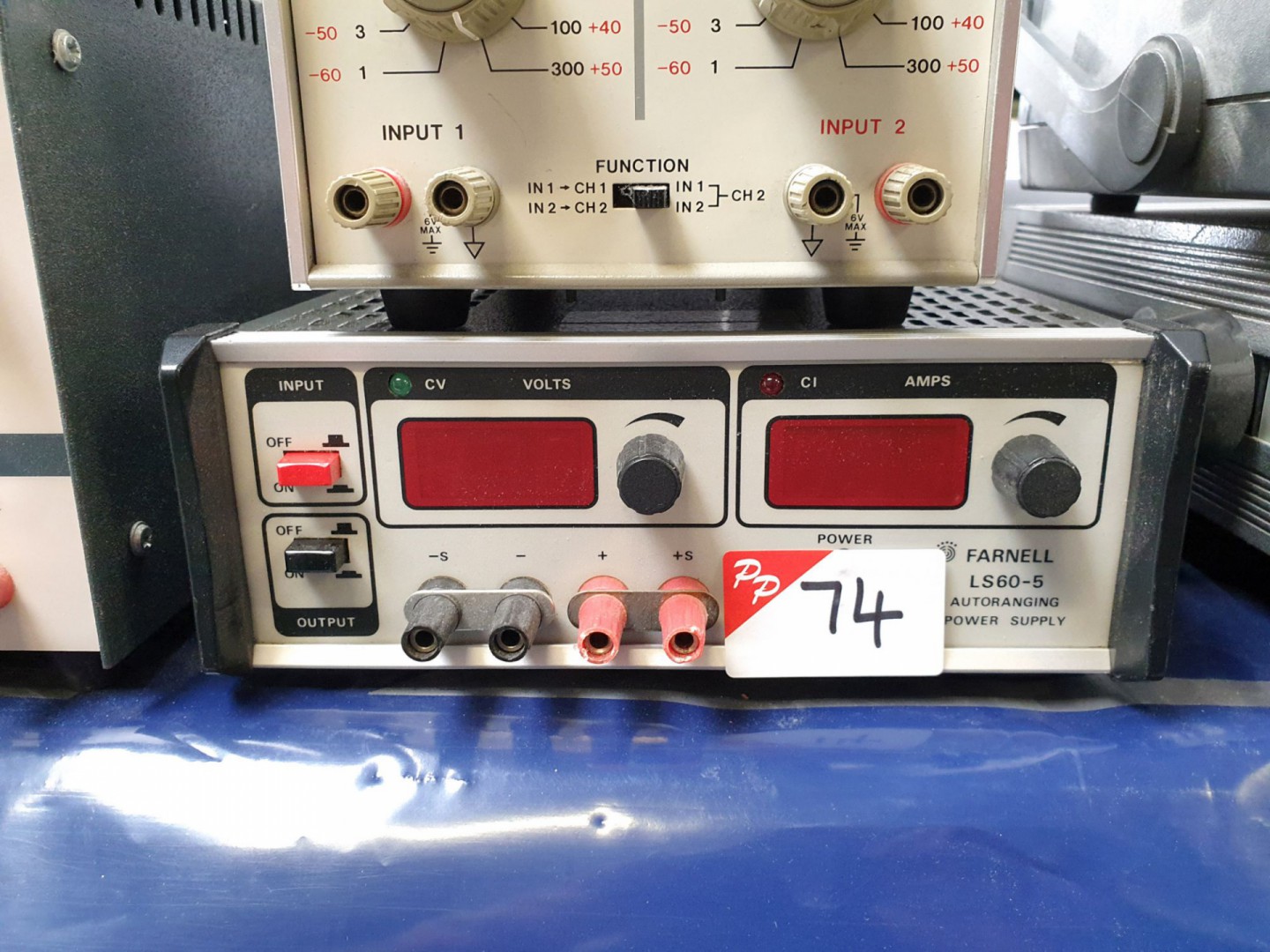 Farnell LS60-5 autoranging power supply