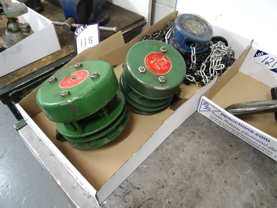 2x Lucky 1/2 ton manual chain hoists & Tralift 1 t...