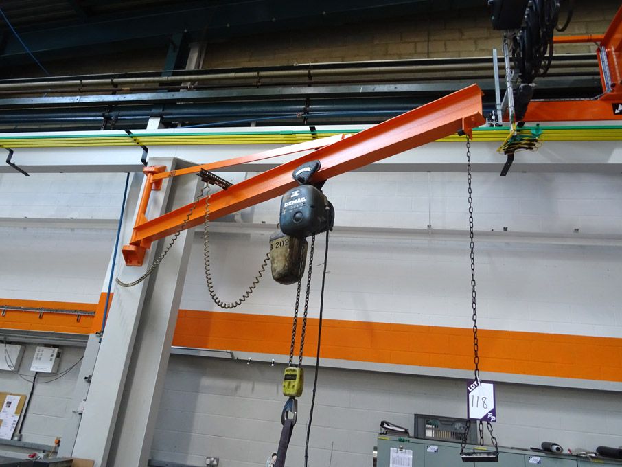 Girder mounted swing jib, 12ft approx. span with D...