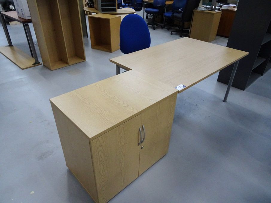 1400x900mm light oak table with matching 2 door st...