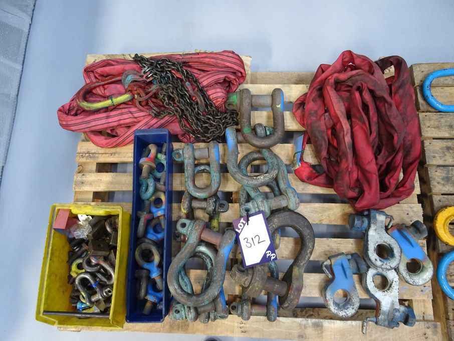 Qty various lifting equipment inc: slings, shackle...