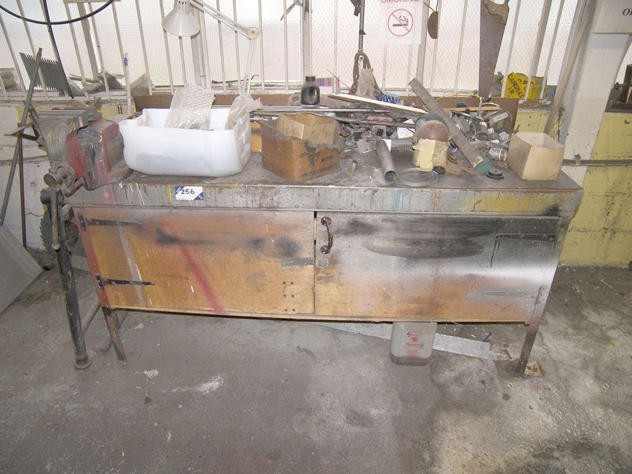 1850x700mm metal frame work bench with Record No25...
