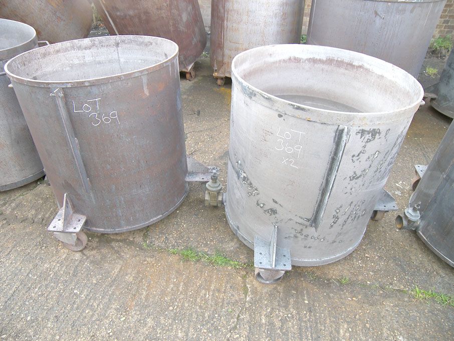 2x mobile metal paint pots, 900mm dia x 920mm high