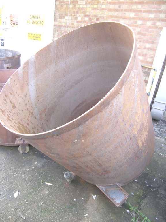 2x mobile metal paint pot, 1150mm dia x 1250mm hig...