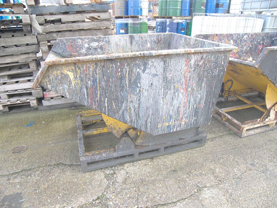 1250x1700x700mm forkable tipping skip