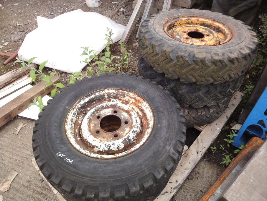 Qty 4x4 wheels & tyres on pallet