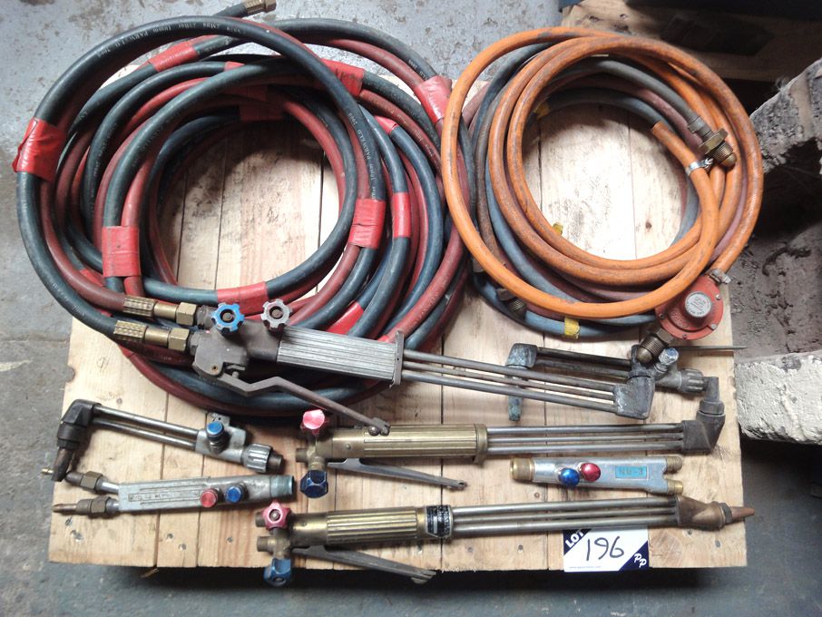 Qty gas cutting torches & pipes on pallet