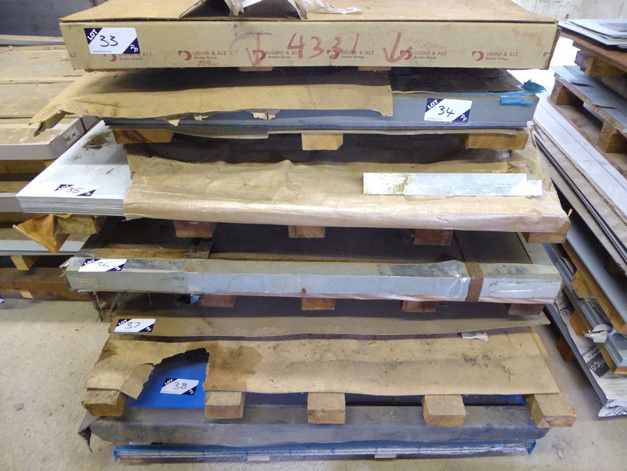 50 approx stainless steel sheets, BS 1449 304 DP1...